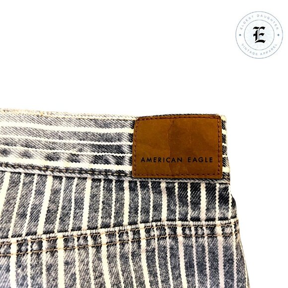 American Eagle High Rise Striped Denim Shorts | Size 16 NWT - Picture 2 of 3
